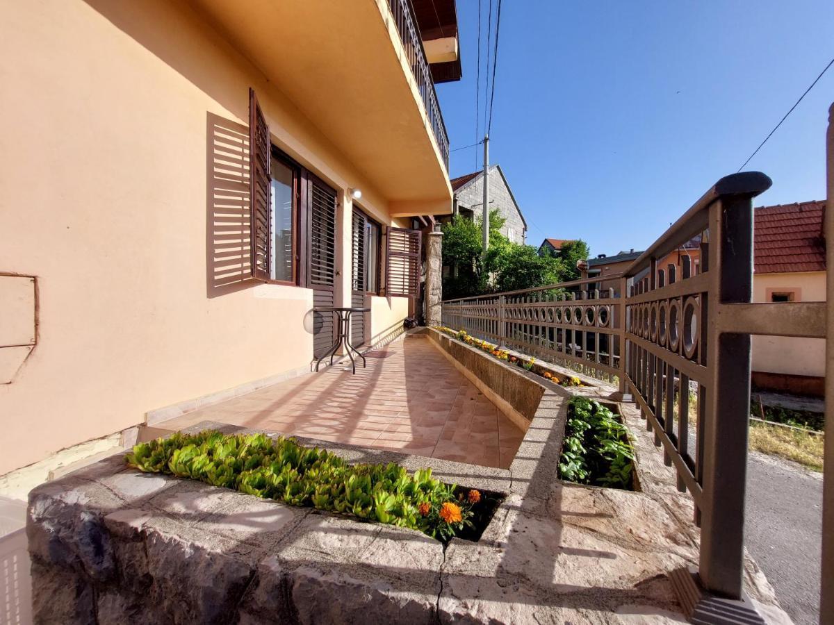 Holiday Home Milanovic Cetinje Exterior photo